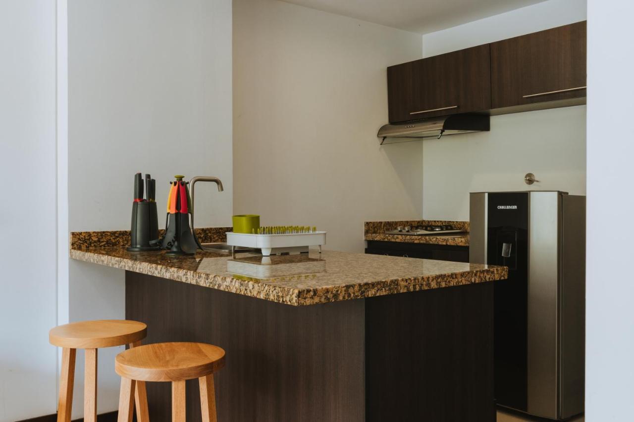 Travelers Rio Verde Living Suites Ріонегро Екстер'єр фото