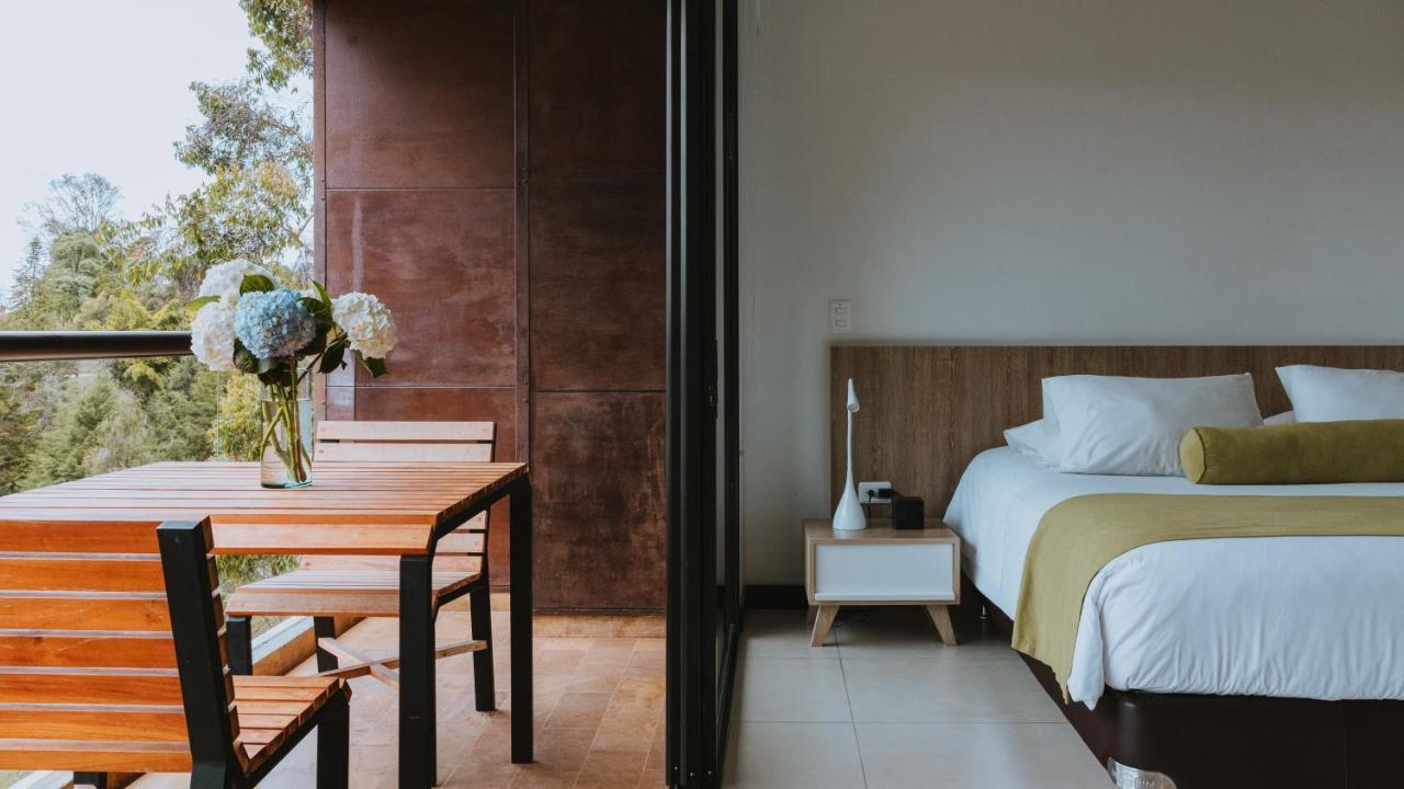 Travelers Rio Verde Living Suites Ріонегро Екстер'єр фото