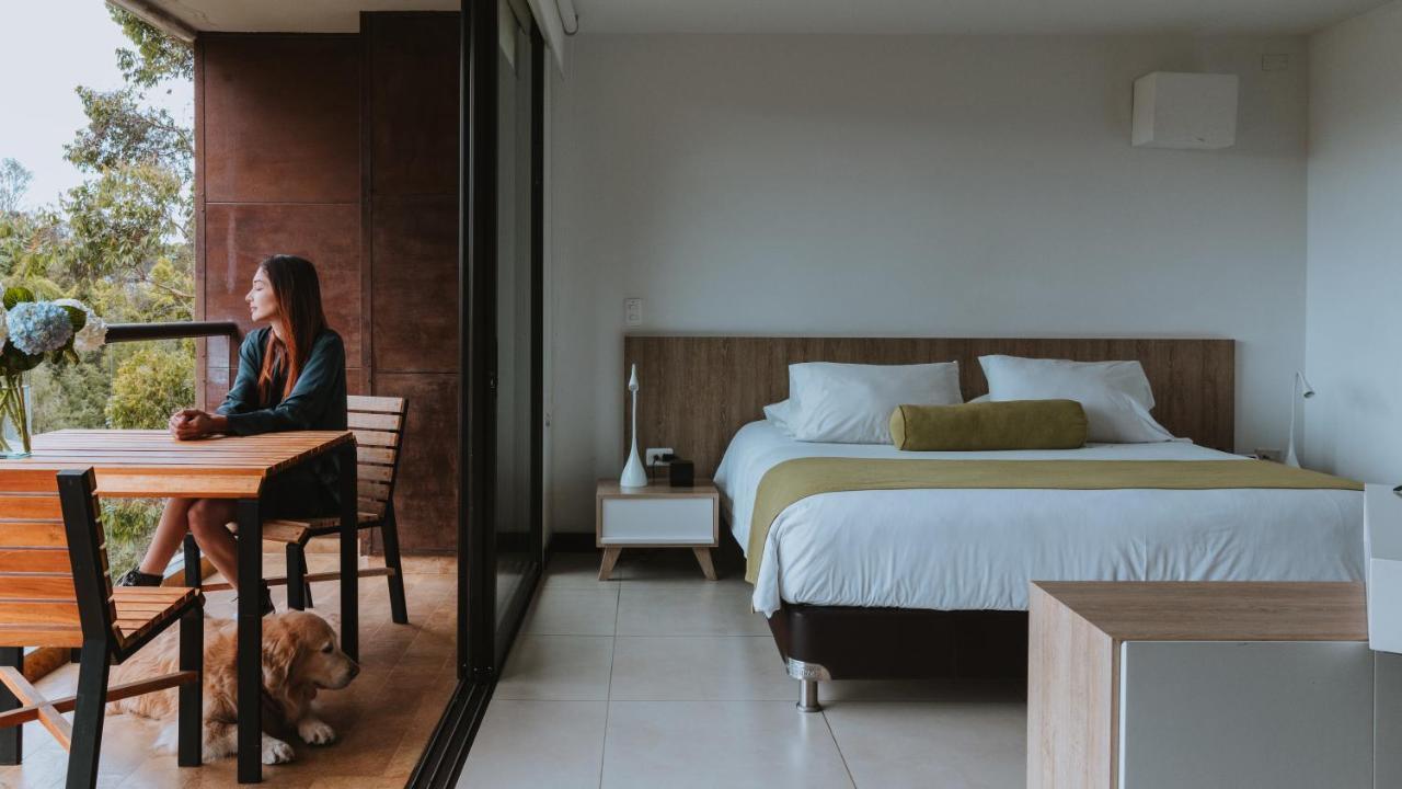 Travelers Rio Verde Living Suites Ріонегро Екстер'єр фото