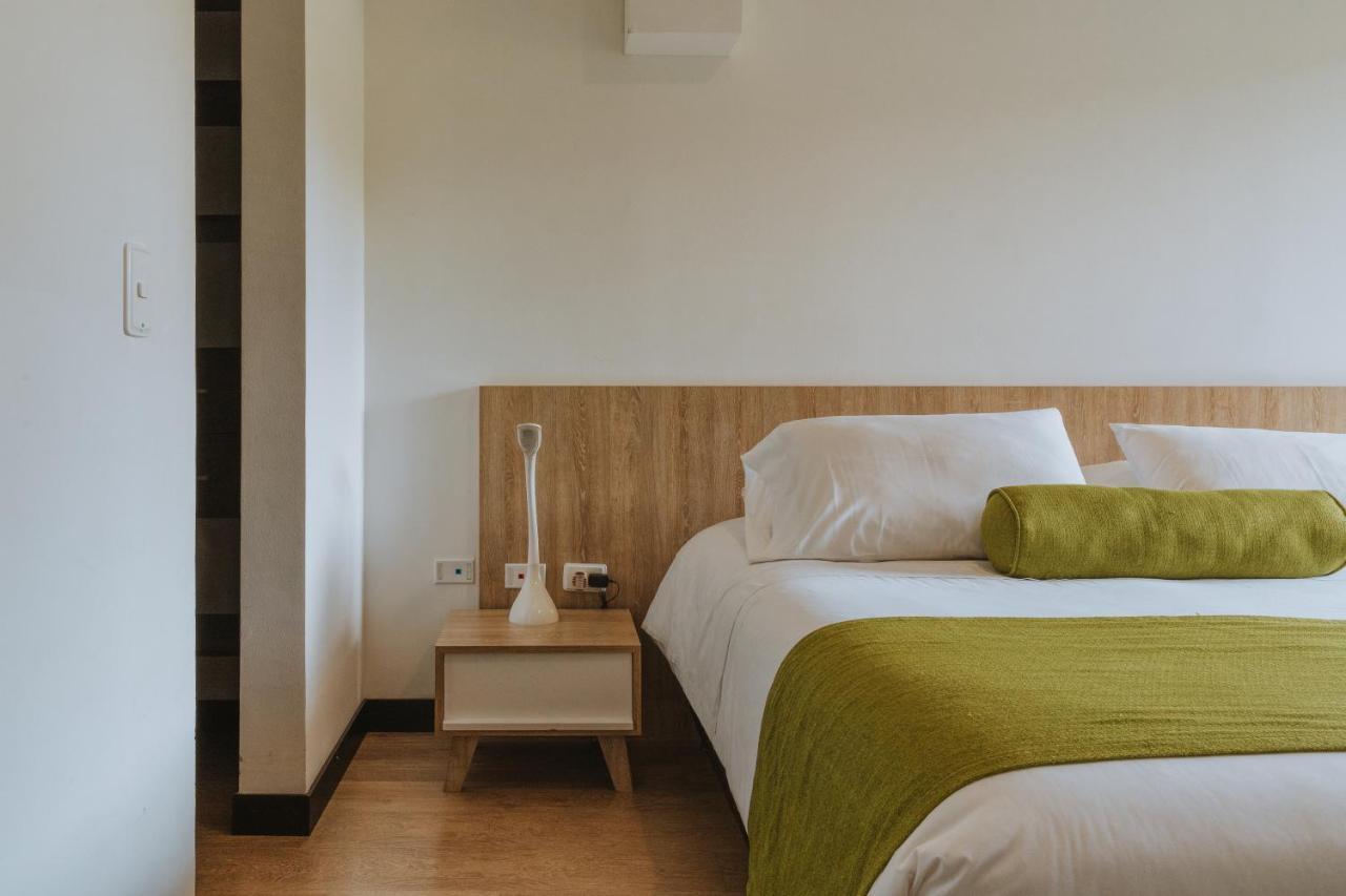 Travelers Rio Verde Living Suites Ріонегро Екстер'єр фото