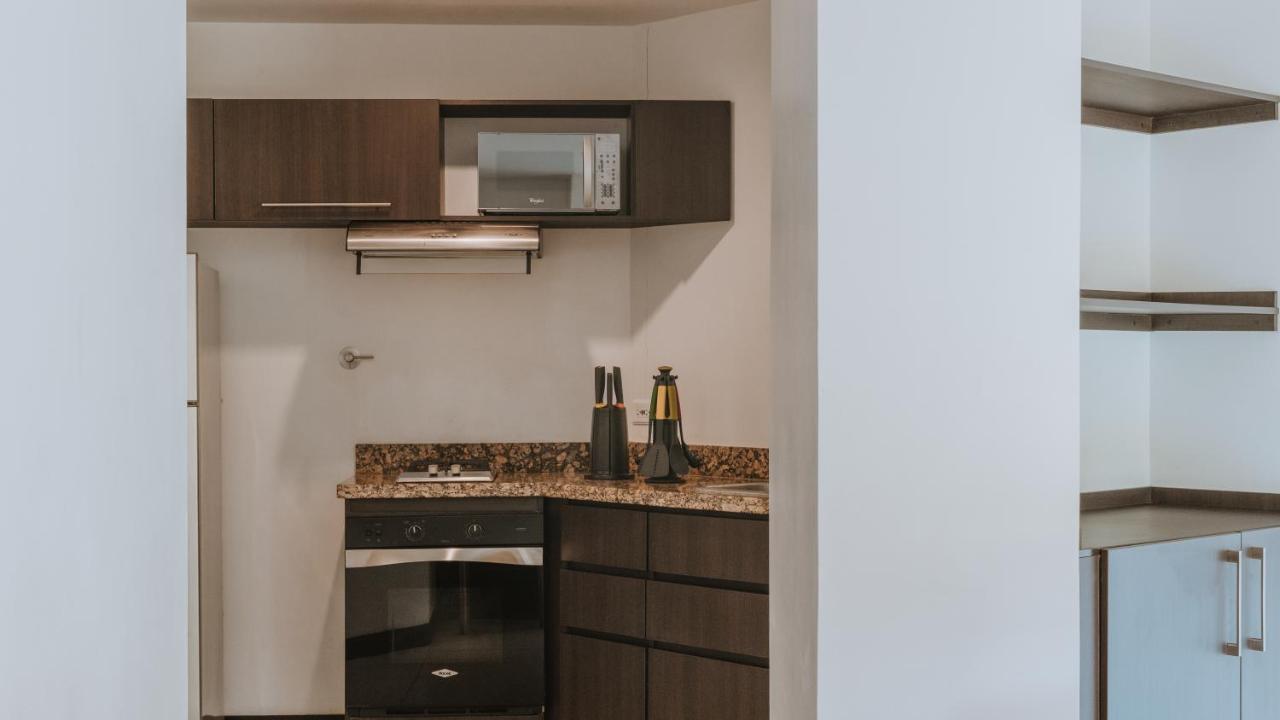 Travelers Rio Verde Living Suites Ріонегро Екстер'єр фото