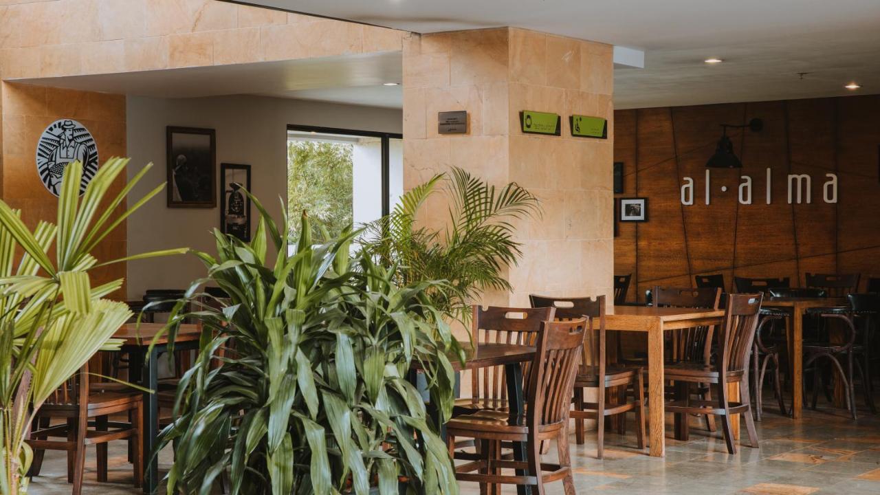 Travelers Rio Verde Living Suites Ріонегро Екстер'єр фото